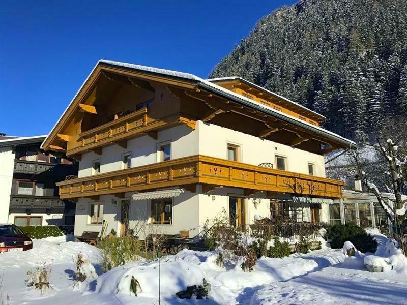 Gaestehaus Elisabeth Bed & Breakfast Mayrhofen Exterior photo